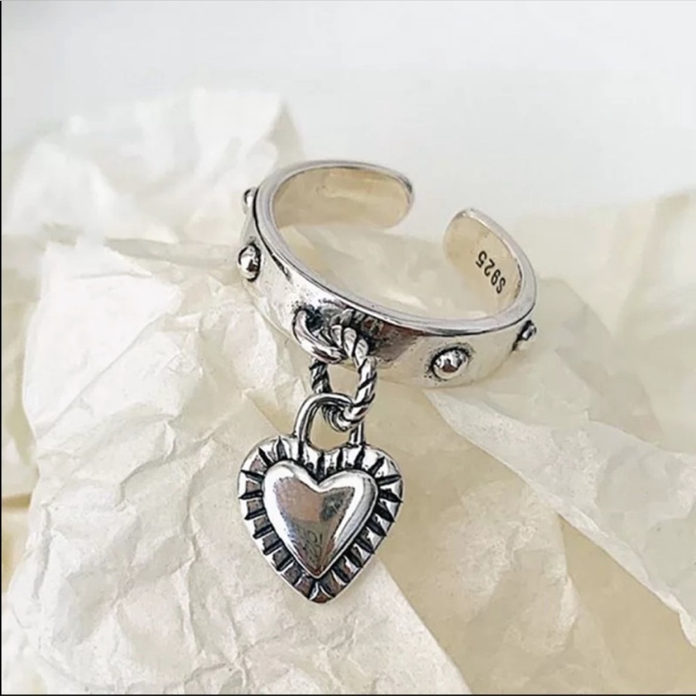 💎NEW 925 Sterling Silver Heart Charm Ring - Picture 2 of 6